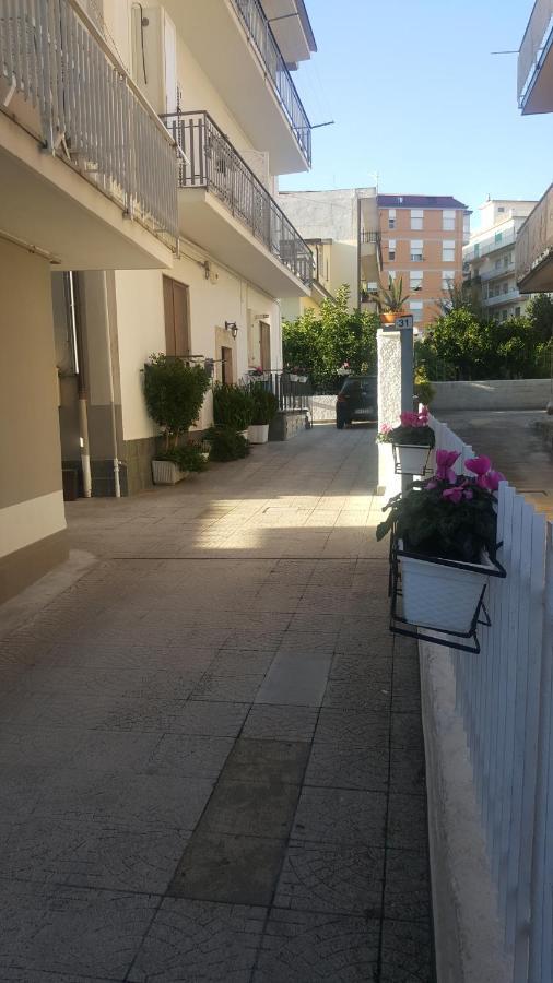 Lamezia Park Apartments Lamezia Terme Ngoại thất bức ảnh