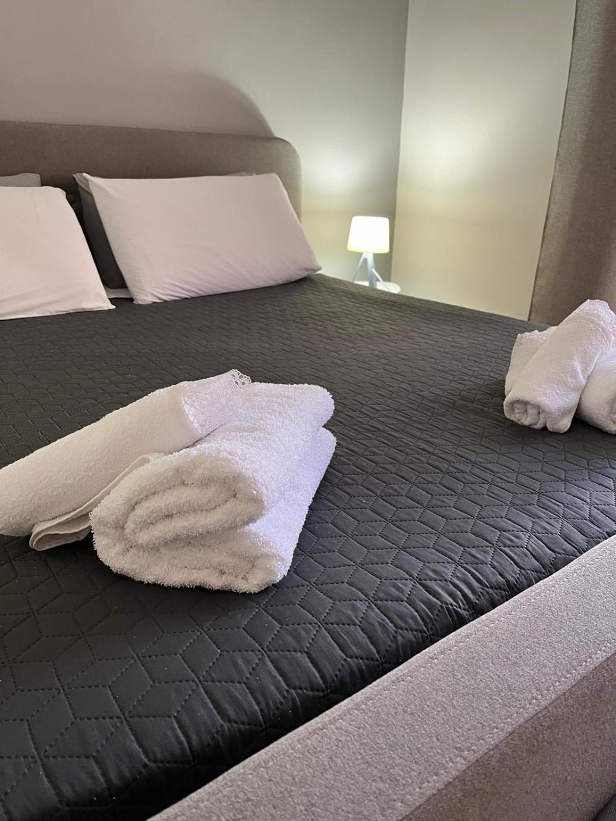 Lamezia Park Apartments Lamezia Terme Ngoại thất bức ảnh